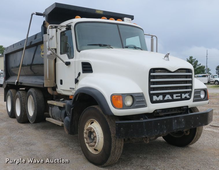 image for item EA9324 2007 Mack Granite CV713 dump truck