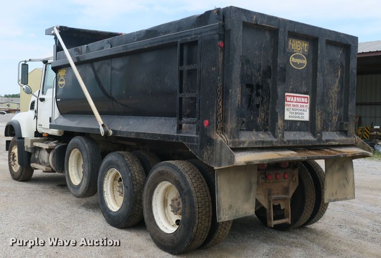 image for item EA9324 2007 Mack Granite CV713 dump truck