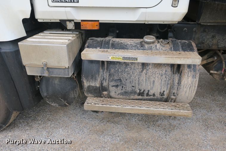 image for item EA9324 2007 Mack Granite CV713 dump truck