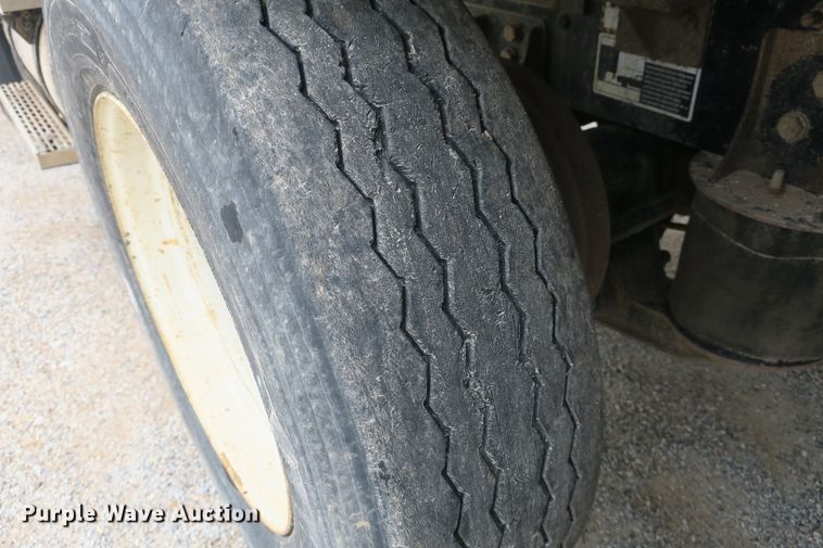 image for item EA9324 2007 Mack Granite CV713 dump truck