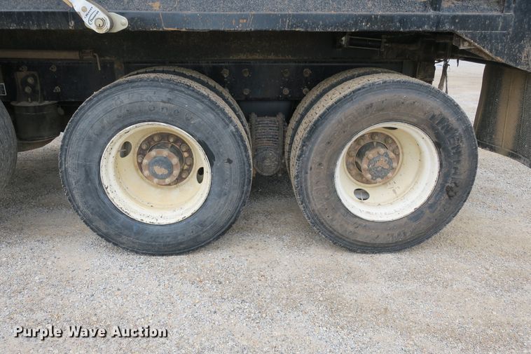 image for item EA9324 2007 Mack Granite CV713 dump truck