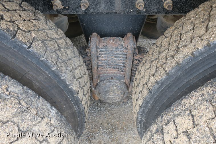 image for item EA9324 2007 Mack Granite CV713 dump truck