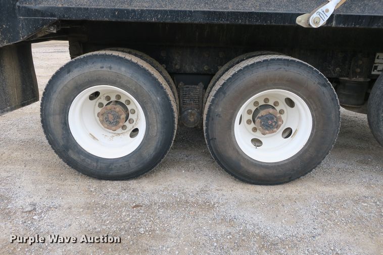 image for item EA9324 2007 Mack Granite CV713 dump truck