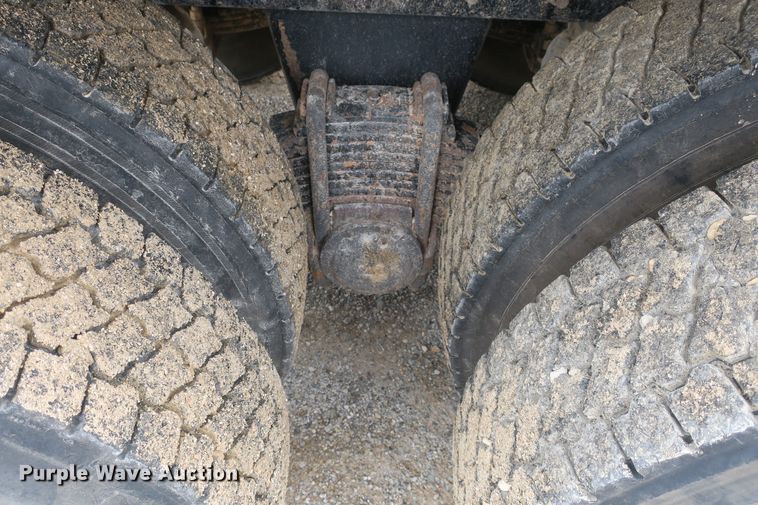 image for item EA9324 2007 Mack Granite CV713 dump truck