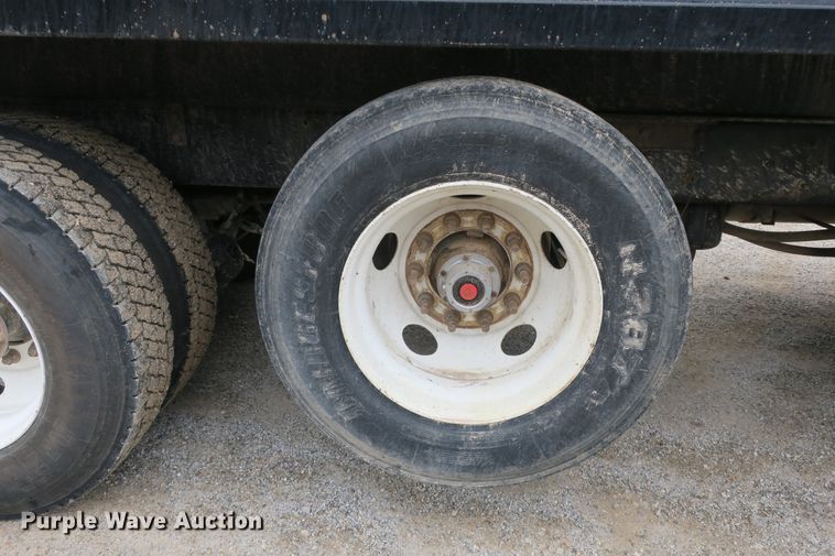 image for item EA9324 2007 Mack Granite CV713 dump truck