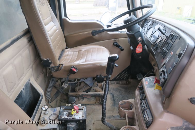 image for item EA9324 2007 Mack Granite CV713 dump truck