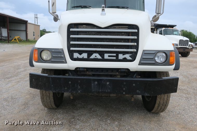 image for item EA9324 2007 Mack Granite CV713 dump truck