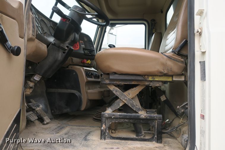 image for item EA9324 2007 Mack Granite CV713 dump truck