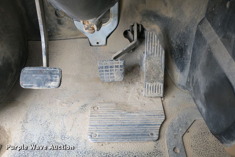 image for item EA9324 2007 Mack Granite CV713 dump truck