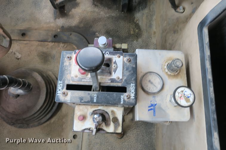 image for item EA9324 2007 Mack Granite CV713 dump truck