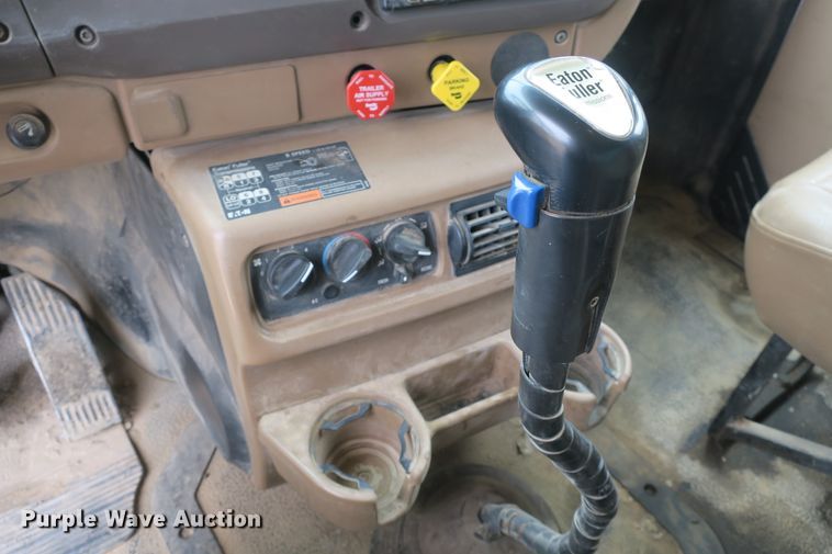 image for item EA9324 2007 Mack Granite CV713 dump truck