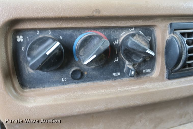 image for item EA9324 2007 Mack Granite CV713 dump truck