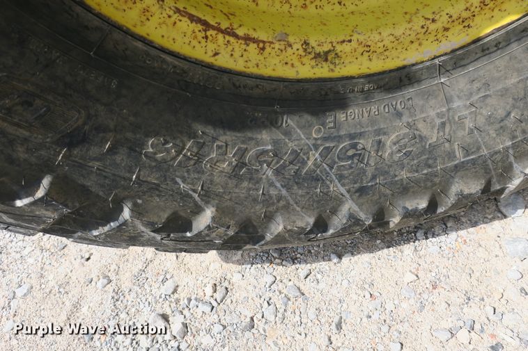 image for item EA9325 New Holland T6030 tractor