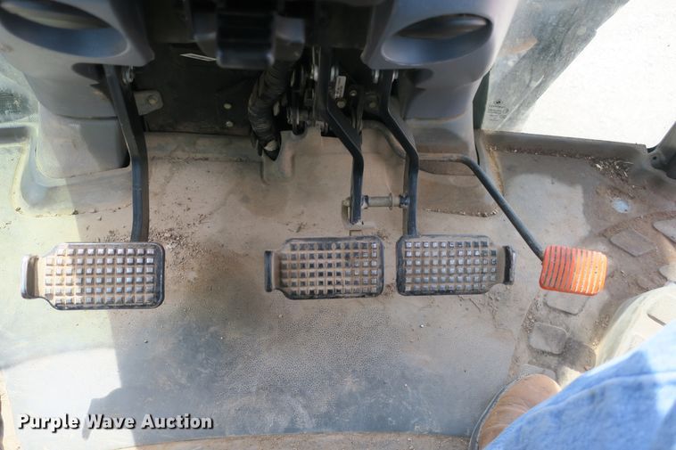 image for item EA9325 New Holland T6030 tractor