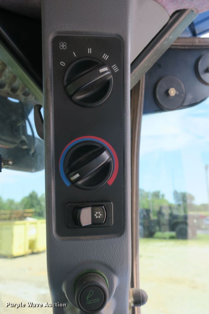 image for item EA9325 New Holland T6030 tractor