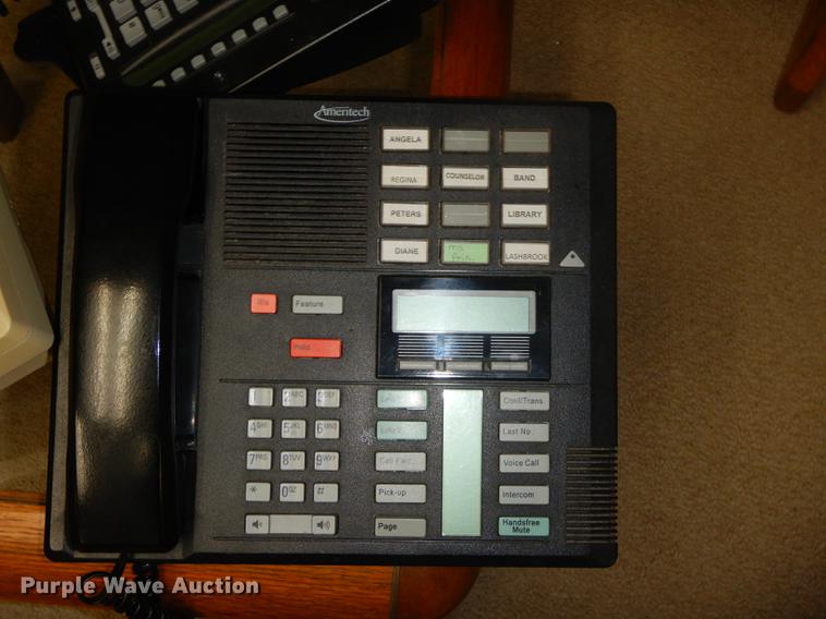 image for item ED9322 Approximately 13 phones