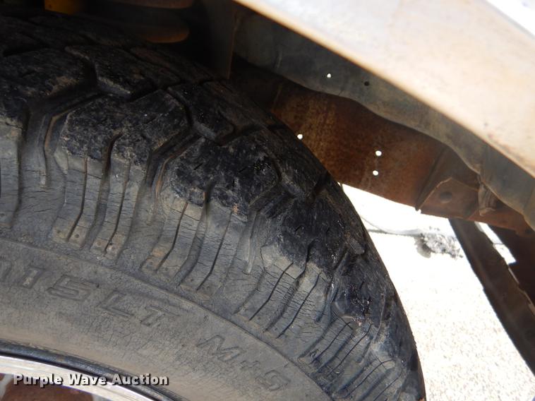 image for item ED9323 1990 Ford F150 pickup truck