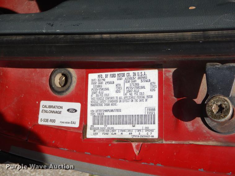 image for item ED9323 1990 Ford F150 pickup truck