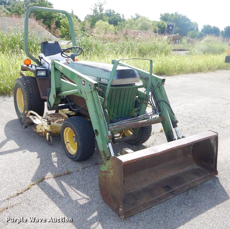 image for item ED9324 John Deere 855 tractor