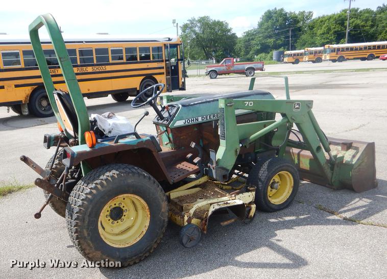 image for item ED9324 John Deere 855 tractor