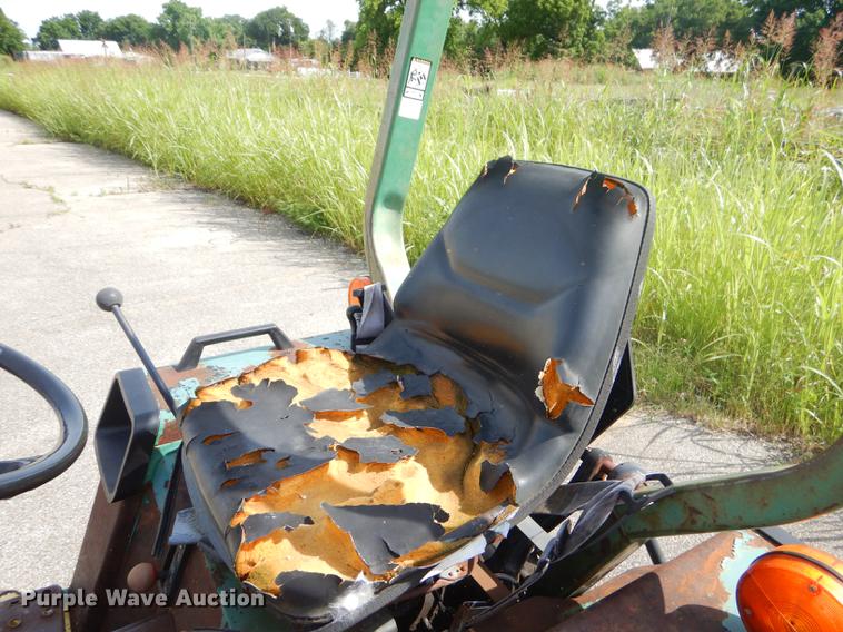 image for item ED9324 John Deere 855 tractor