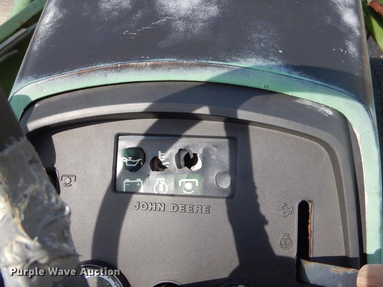 image for item ED9324 John Deere 855 tractor