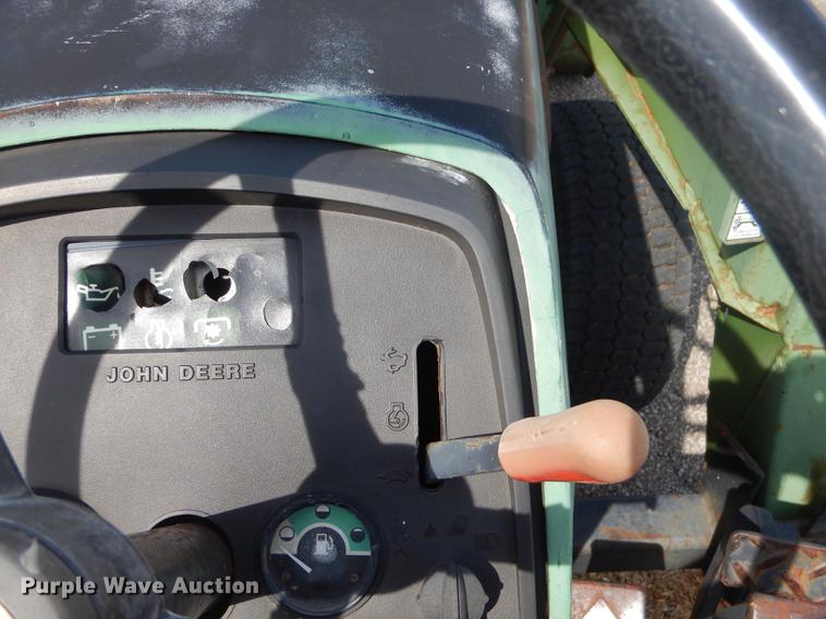 image for item ED9324 John Deere 855 tractor