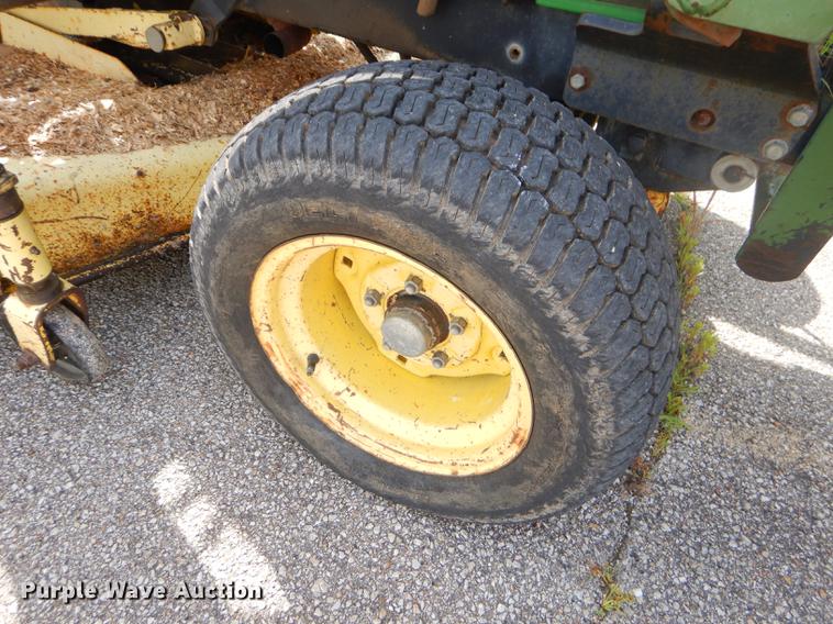 image for item ED9324 John Deere 855 tractor