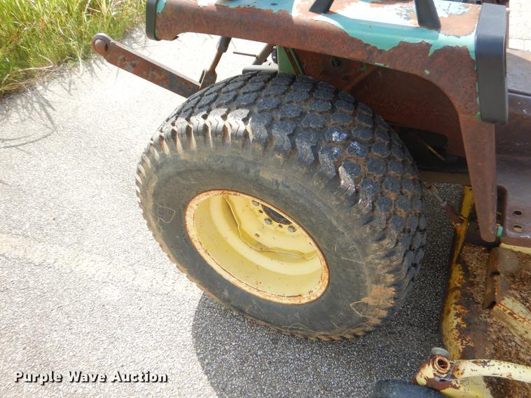 image for item ED9324 John Deere 855 tractor