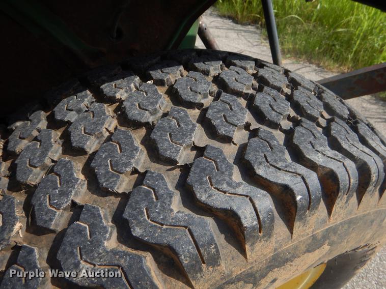 image for item ED9324 John Deere 855 tractor