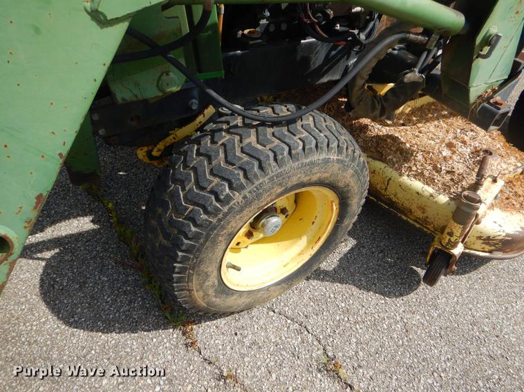 image for item ED9324 John Deere 855 tractor
