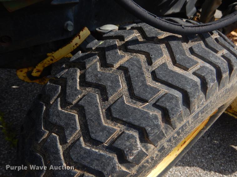 image for item ED9324 John Deere 855 tractor