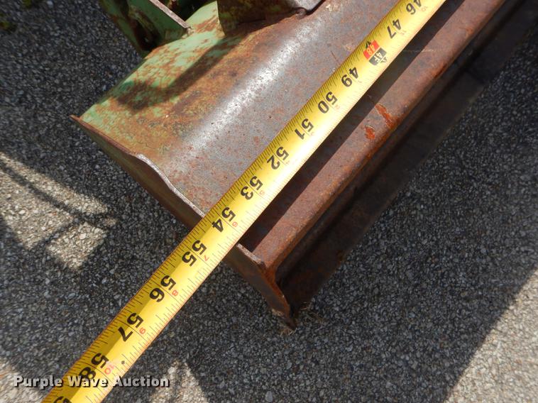 image for item ED9324 John Deere 855 tractor