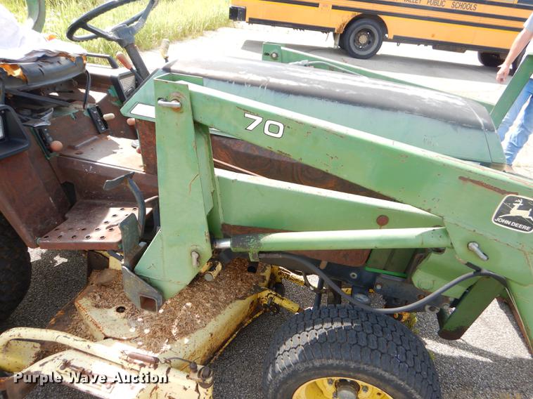 image for item ED9324 John Deere 855 tractor
