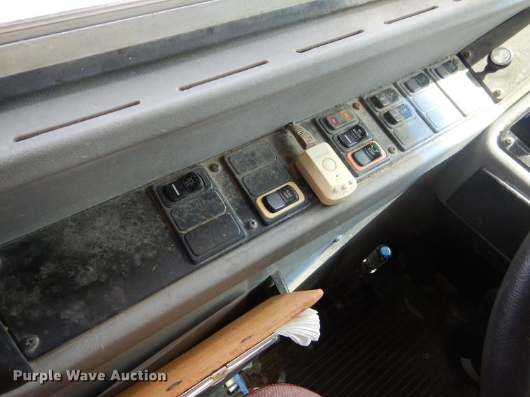 image for item ED9328 2005 Blue Bird All American school bus