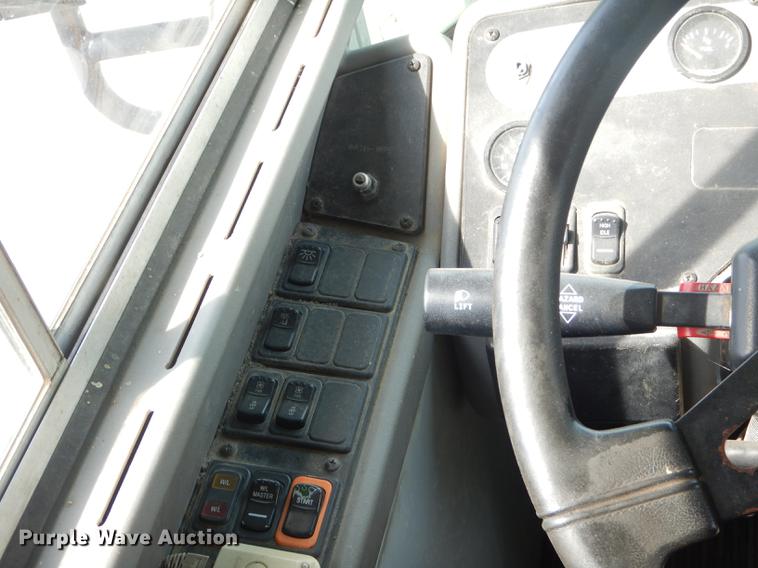 image for item ED9329 2005 Blue Bird All American school bus