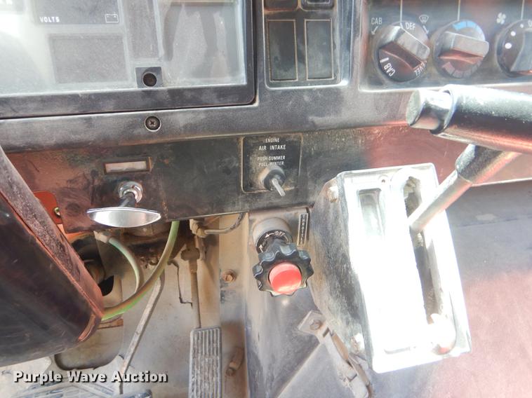 image for item ED9364 1991 International 4900 dump truck