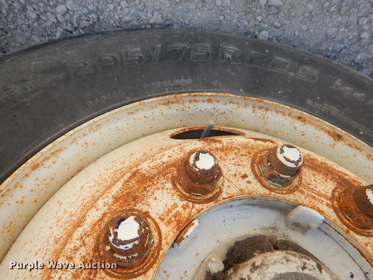 image for item ED9364 1991 International 4900 dump truck