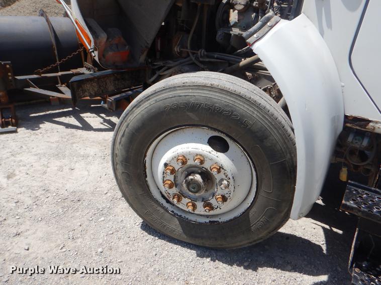 image for item ED9364 1991 International 4900 dump truck