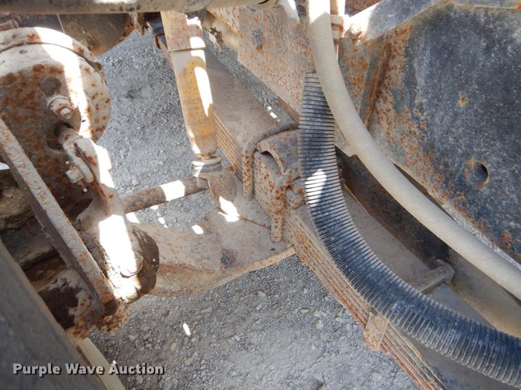 image for item ED9364 1991 International 4900 dump truck