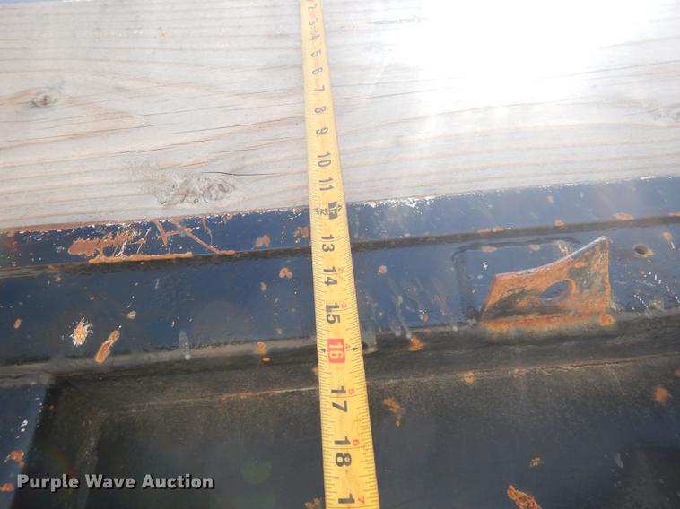 image for item ED9364 1991 International 4900 dump truck