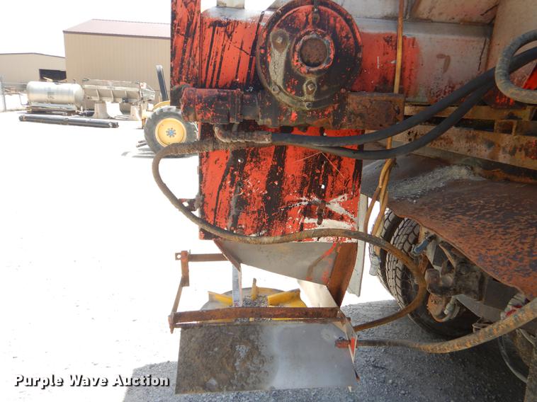 image for item ED9364 1991 International 4900 dump truck