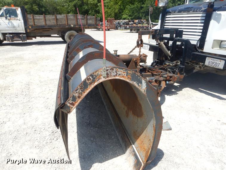 image for item ED9364 1991 International 4900 dump truck