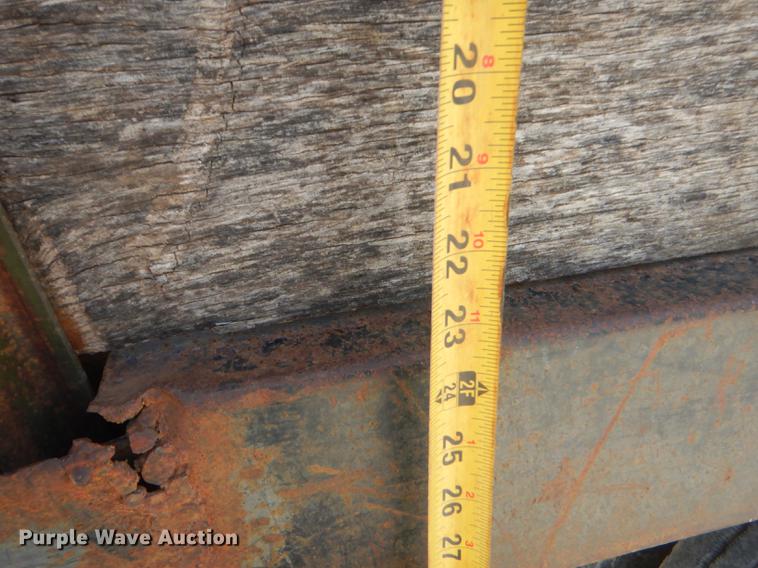 image for item ED9365 1990 Ford F600 dump flatbed truck