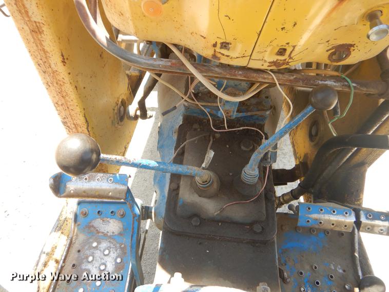 image for item ED9367 Ford 4500 tractor