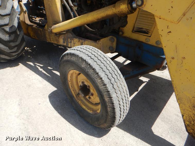 image for item ED9367 Ford 4500 tractor