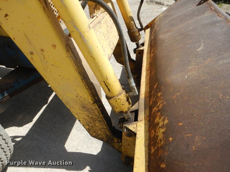 image for item ED9367 Ford 4500 tractor