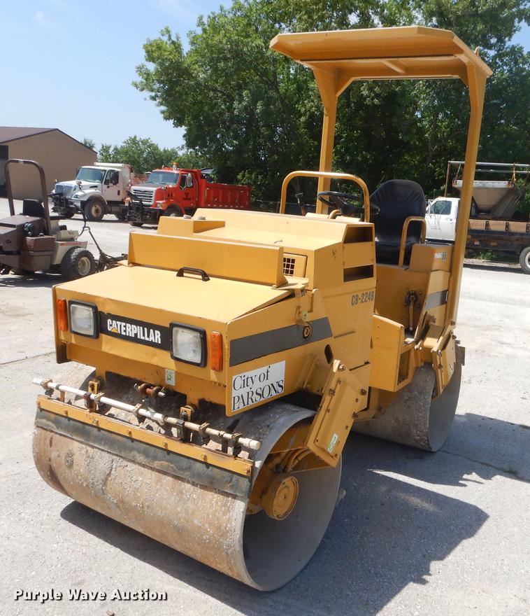 image for item ED9372 Caterpillar CB224B double drum vibratory roller