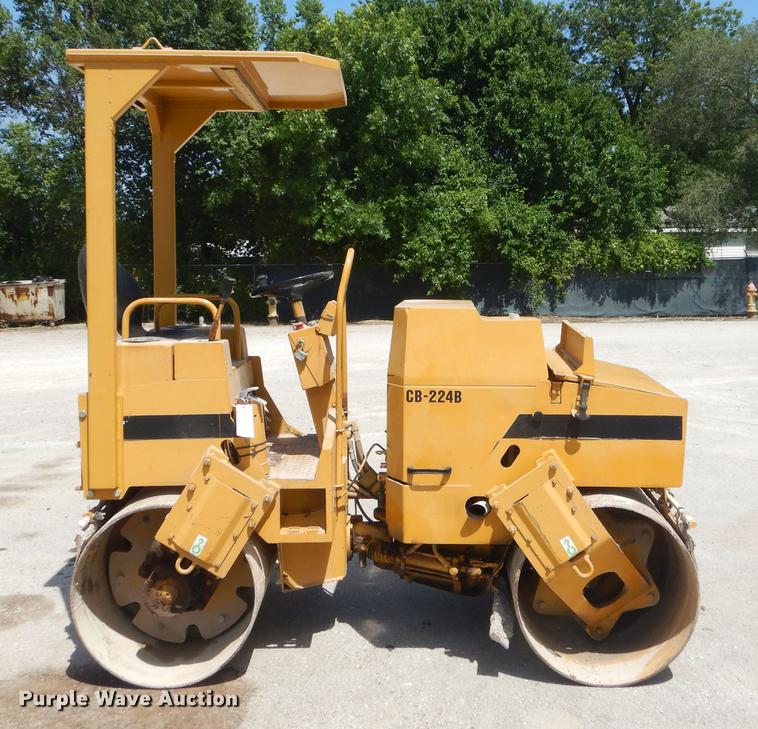 image for item ED9372 Caterpillar CB224B double drum vibratory roller