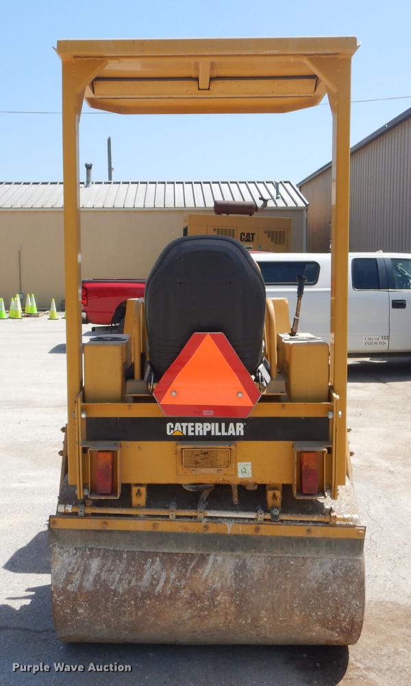 image for item ED9372 Caterpillar CB224B double drum vibratory roller